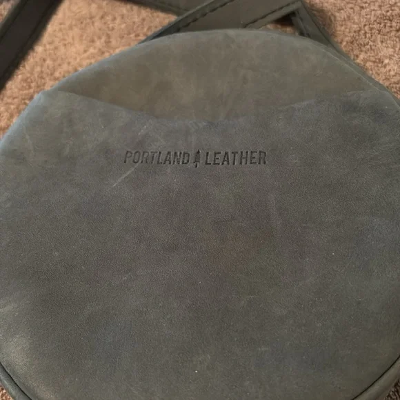 Portland Leather Circle Small Crossbody Bag “almost perfect” - Storm - Picture 2 of 5